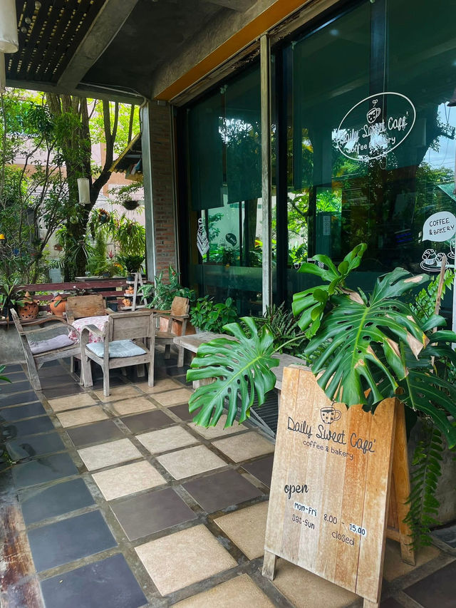 Daily Sweet Cafe’ Daily Sweet Cafe’