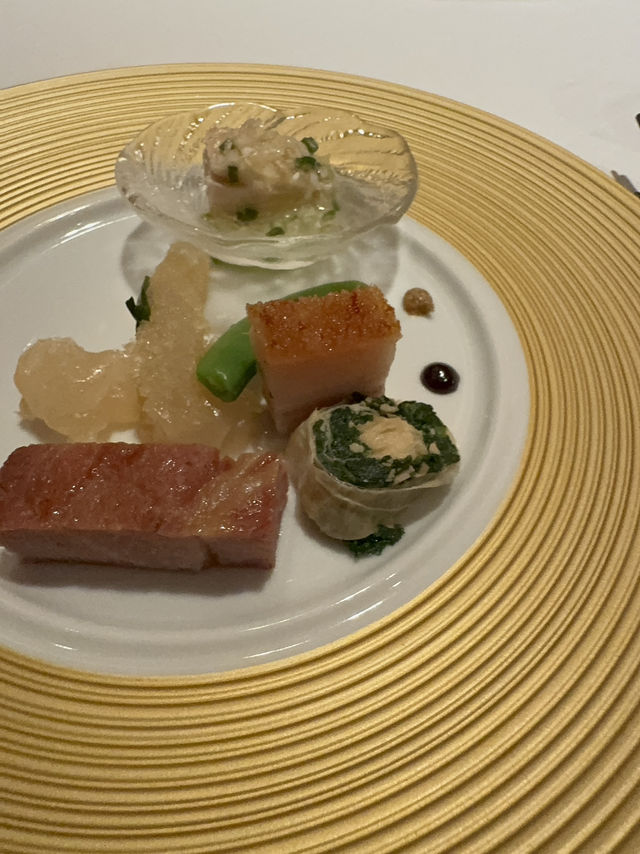 Palace Eats Guide✨ Palace Eats Guide✨