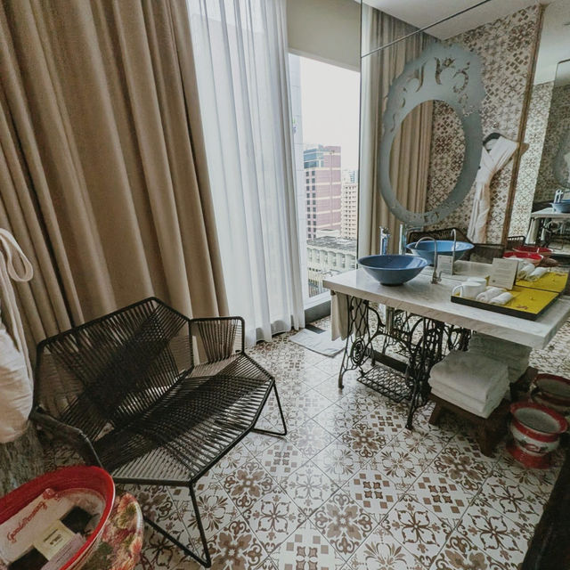 Heritage Threads, Modern Stays