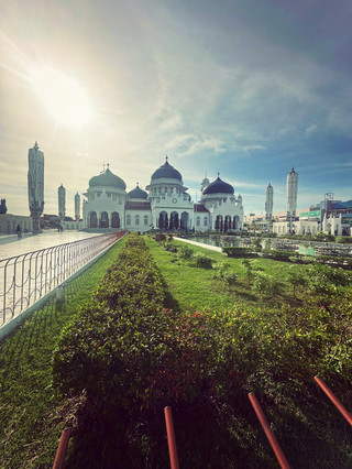 Banda Aceh: Epic Mosques, Wild History & Coffee Vibes 🇮🇩✨