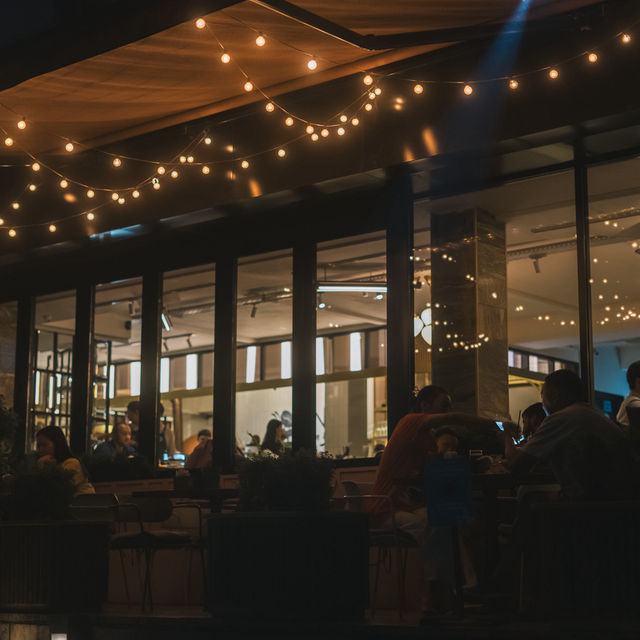 「どこ行ったの!?」と言われる夜景スナップをAla-Too広場で撮っちゃおう🌃📸 「どこ行ったの!?」と言われる夜景スナップをAla-Too広場で撮っちゃおう🌃📸