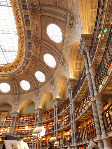 無料で入れる世界一美しい図書館】フランス国立図書館 | Trip.com パリ