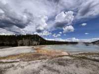 壯麗色環下的奇蹟：Grand Prismatic Spring 親眼所見的震撼