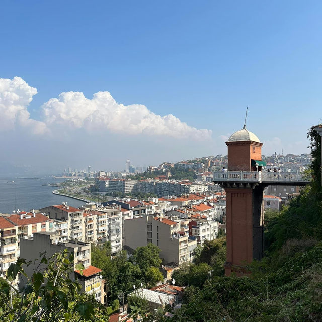 İzmir Historical Elevator Building 🏢