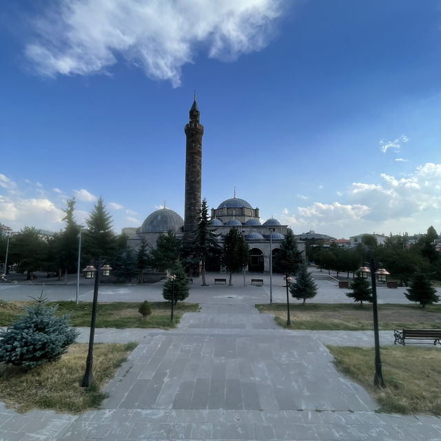 Abu al-Hasan Harakani Mosque: A Spiritual Beacon in Kars