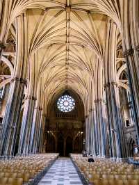 Bristol Cathedral: A Hidden Gem of Gothic Grandeur ⛪✨