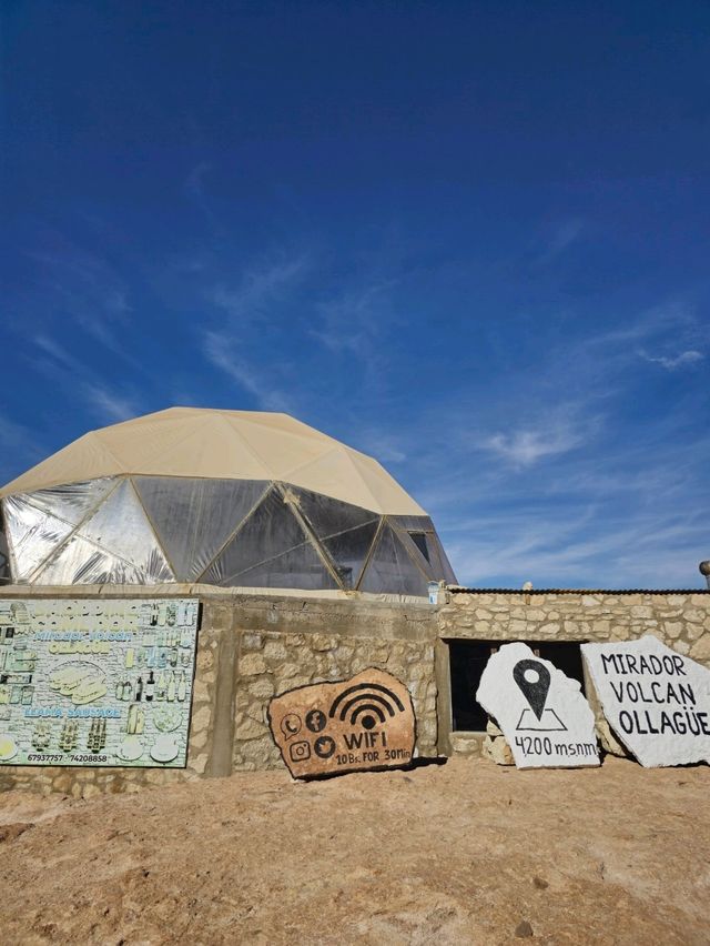 해외여행 볼리비아 Mirador Volcán Ollagüe 에서 먹은 라마 햄버거 