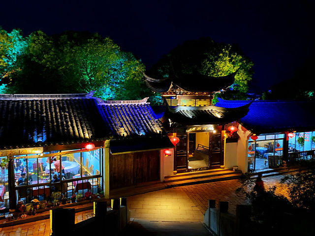 Zhouzhuang by Night – Pure Magic on the Water