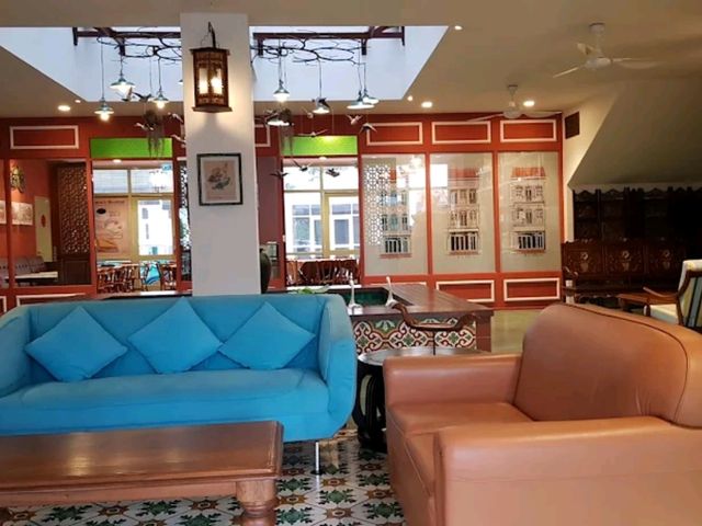 “Peranakan Charm: Insta-Worthy Boutique with Warm Service”