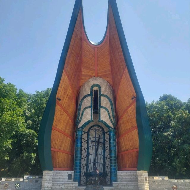 Enormous, huge, big statues near Pákozd