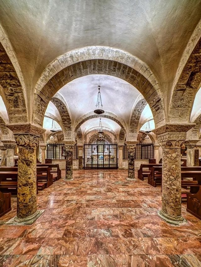 ⛪️ Basilica di San Nicola: A Sacred Bridge Between East and West ✨🇮🇹
