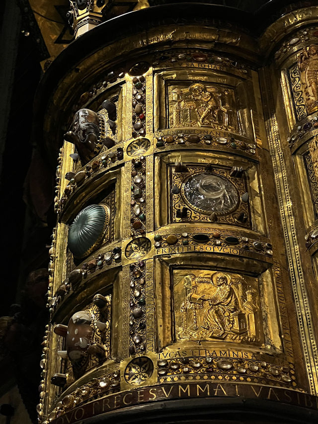🏰✨ Aachener Dom – Germany’s First UNESCO World Heritage Site and the Heart of European History ✨⛪