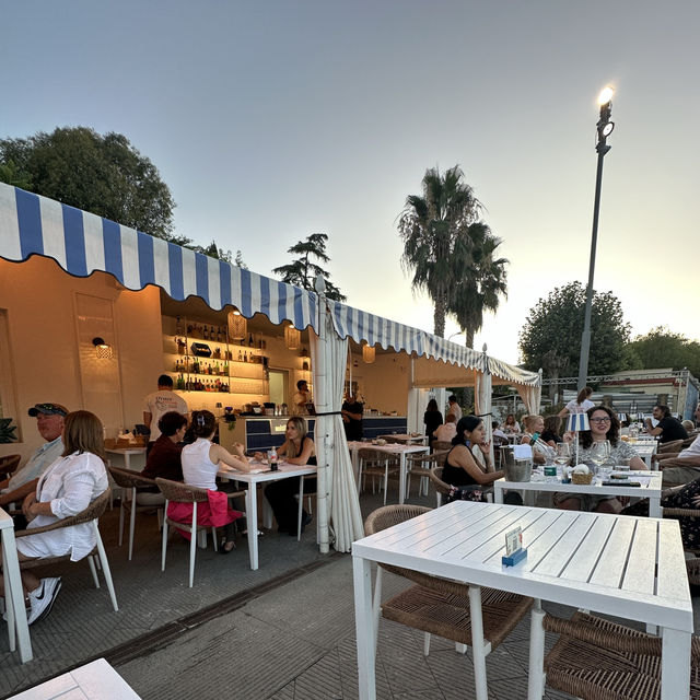 “La Spezia’s Seafood Secret: Mitili & Mitili al Mare Delivers the Catch of the Day 🍝🐚”