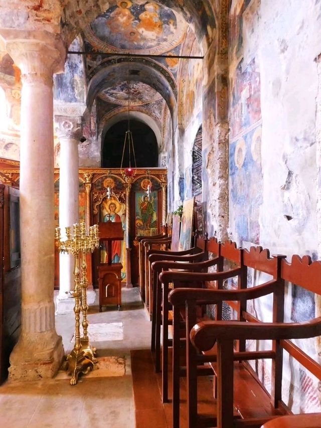 🏰 Mystras – The Byzantine Ghost City of the Peloponnese