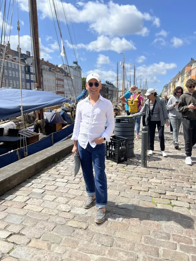 🌈🍽️ Lunch with a View & Stories in Every Step – Nyhavn, Copenhagen 🇩🇰🚶‍♀️ 
