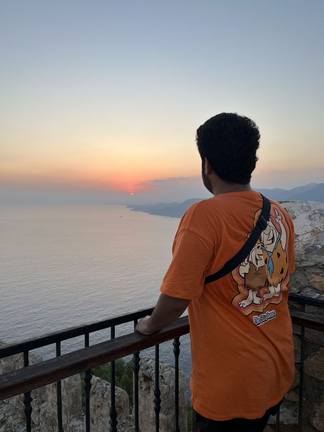 Alanya in 24 Hours – Caves, Castles & Nightlife Under $100