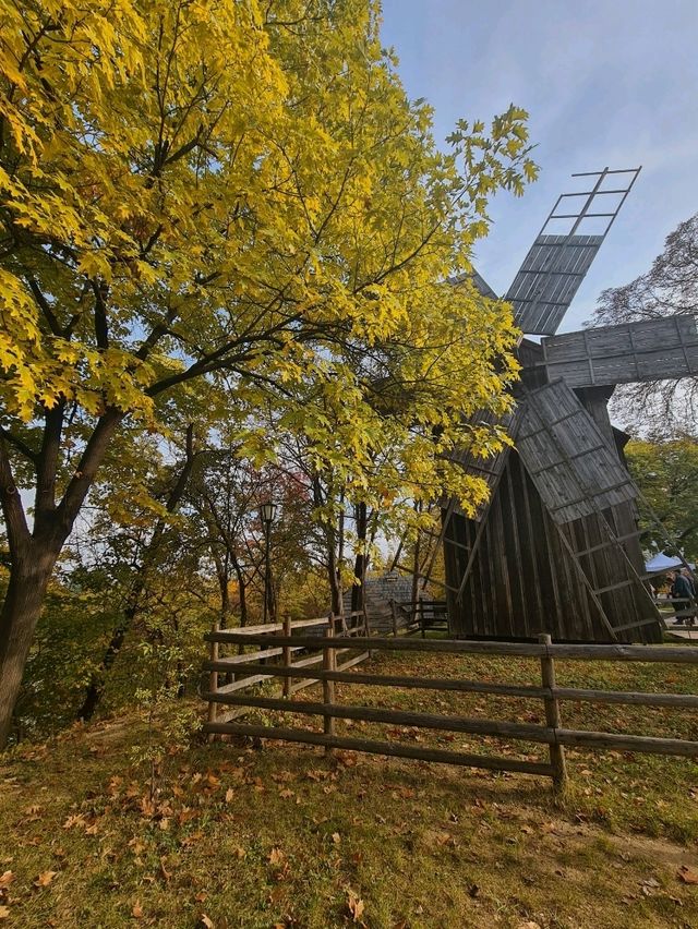 🍂 The Village Museum in Bucharest – A Peaceful Autumn 