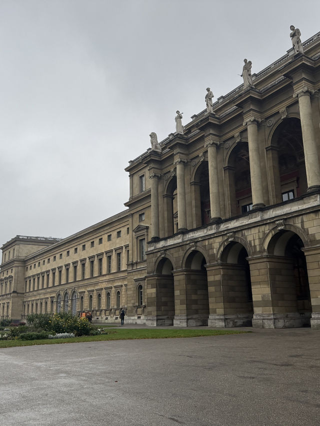 1-DAY MUNICH GRAND TOUR! 4 Must-See Spots