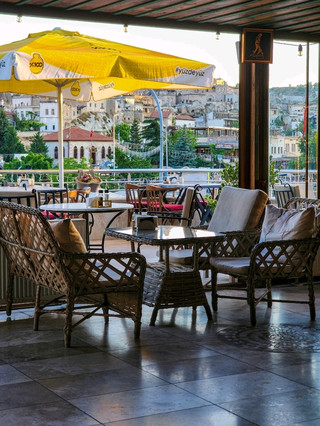 Termessos Terrace Cafe в Гёреме: терраса для встречи заката с видом на Каппадокию