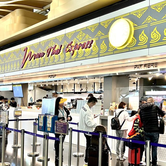 【香港国際空港】制限エリア内レストランが豊富で豪華すぎる！