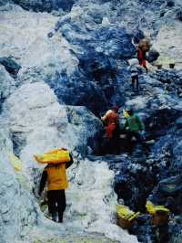 Mount Ijen | Dare to challenge this blue purgatory in Indonesia?