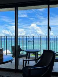 Okinawa vacation | Come to Montreux Spa Hotel for a sea view room.