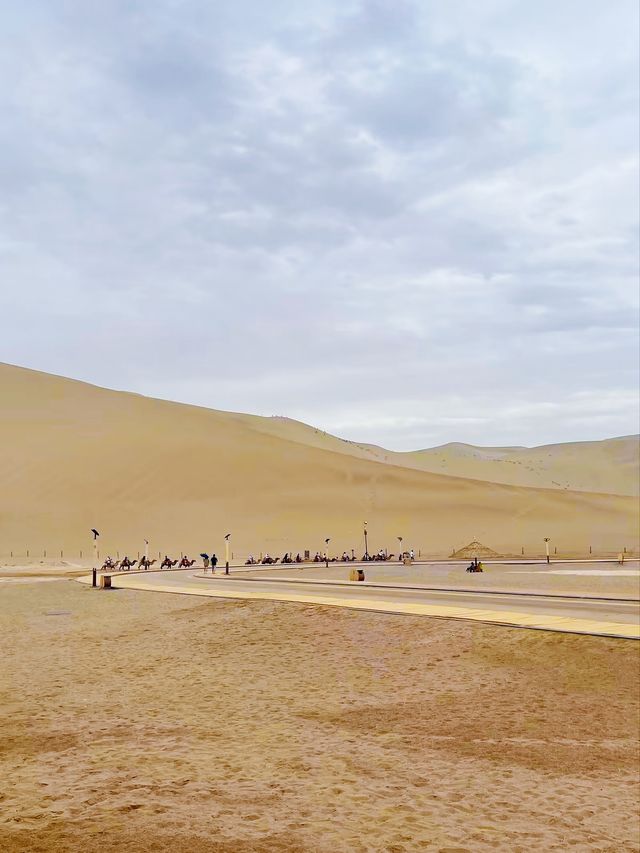 敦煌 鳴沙山