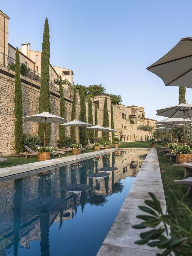 🏰✨ Enchanting Escapes in Gordes: La Bastide Palace 🌄