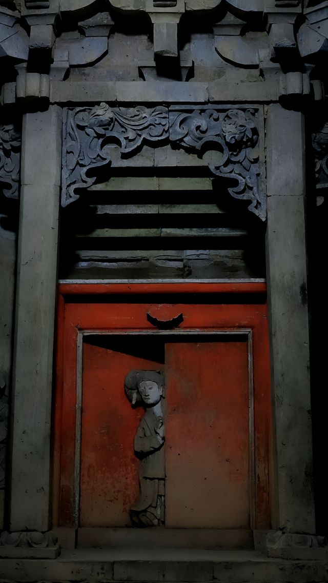 宋金地下墓給你開門的那個人，親切又可愛