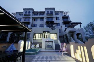 Hot Spring Villa