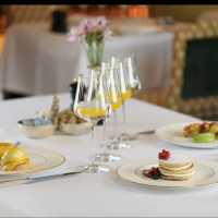 Experience luxury hotel in Madrid 