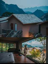 重慶2小時｜270°懸崖民宿，盡覽巫山峽雲。