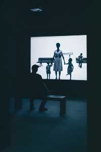 在上海邂逅奇妙現實主義的非洲風情。