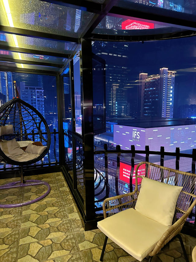 住進長沙市中心高空酒店在雲端度個假吧。