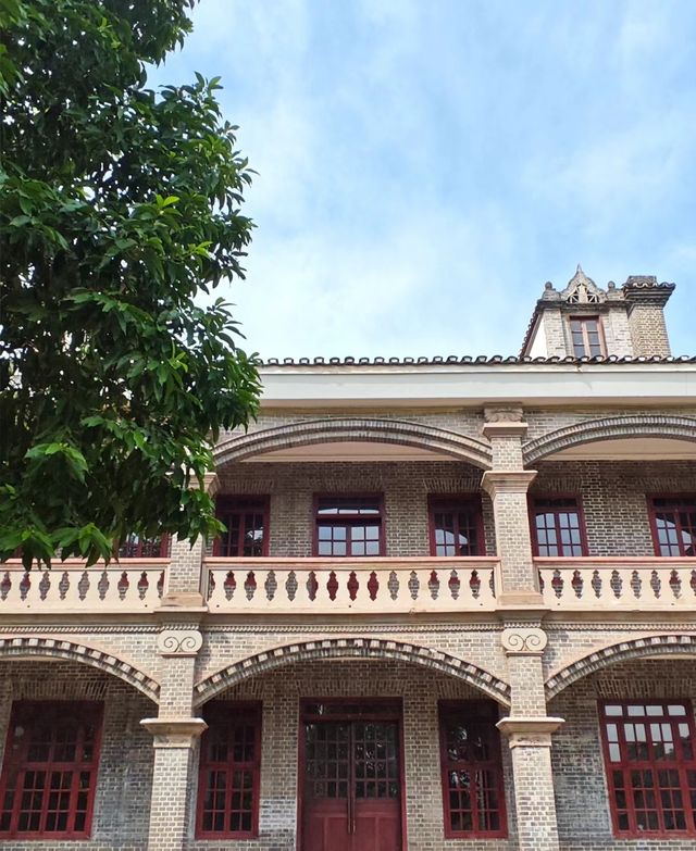 重慶有座舉人樓,中西合璧大宅風華。 重慶有座舉人樓,中西合璧大宅風華。