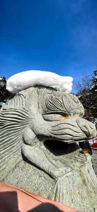 棋盘山下尋年味，向陽寺裏祈新福
