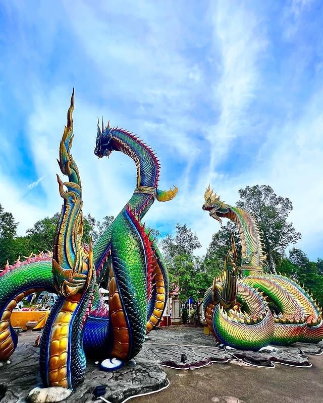 泰國烏汶大佛塔：心靈的庇護所與壯麗景觀