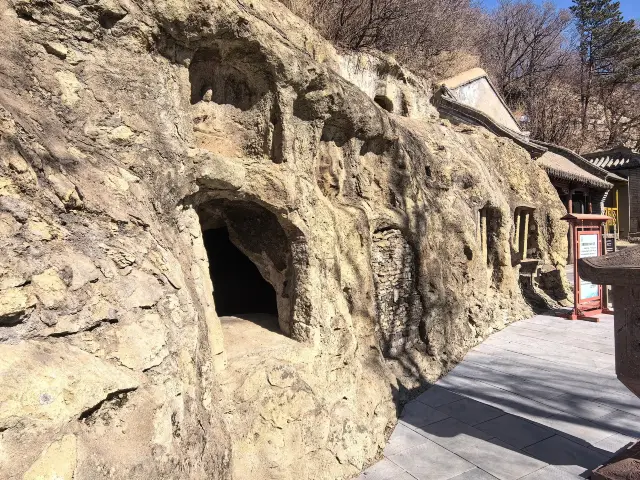 Wanfo Temple Caves in Yixian, Jinzhou