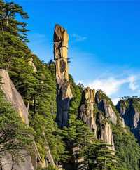 三清山：踩住雲端嘅仙山，藏住1600年嘅秘密