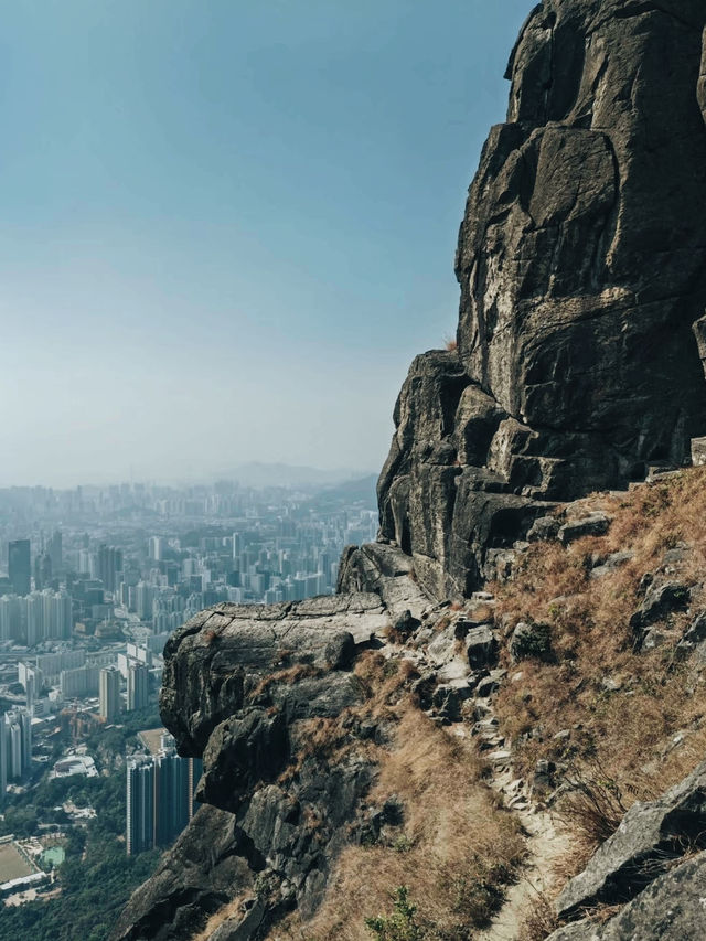 香港飛蛾山徒步：挑戰自，盡覽美景