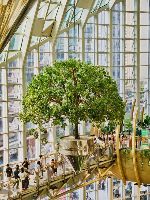 Floating trees! 😱 This is a must-visit shopping mall in Chongqing! 