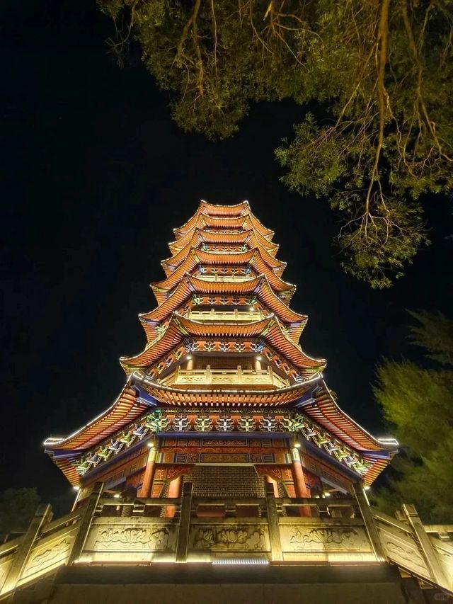 中越邊境嘅時髦小城，唔使出國門就體驗到東南亞風情，打卡山海秘境