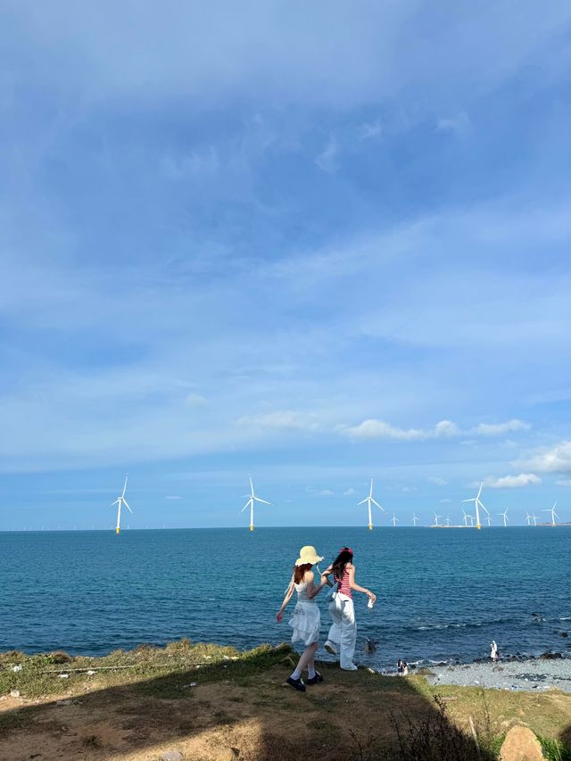 平潭島浪漫指南｜風車、藍眼淚與海景民宿的治癒之旅
