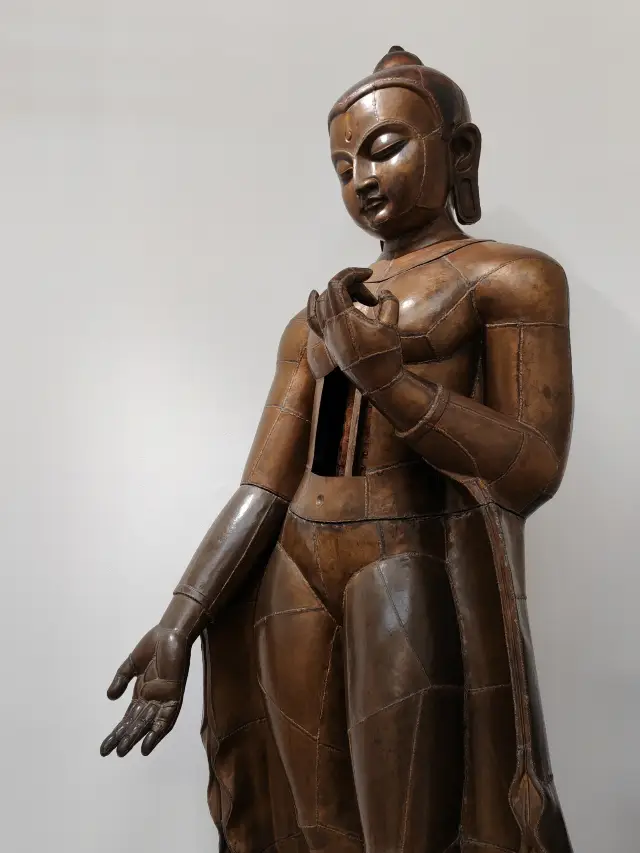 Nowhere to Paint: The Interplay of Reality and Illusion, Nowhere to Paint is a Wonderful Realm