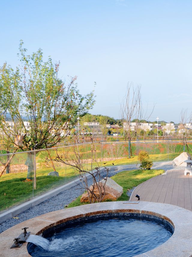 別再搜新餘網紅店了！這家泊心雲舍，私湯+新中式房讓我連住3天