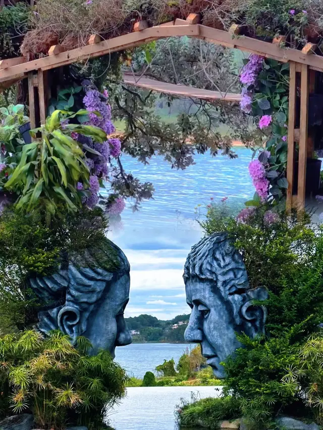 Da Lat, Vietnam｜A Hidden Summer Retreat with Sea of Flowers and French Romance