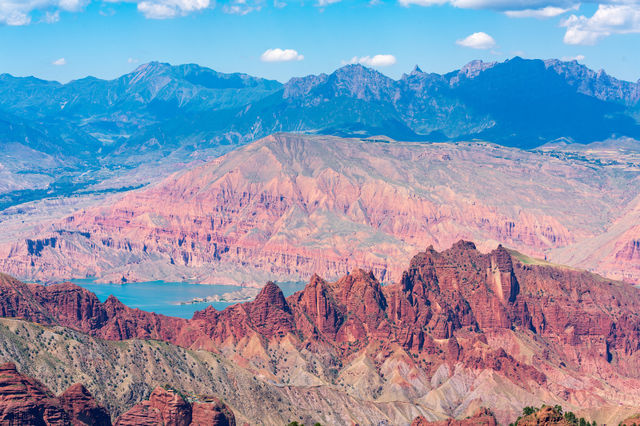 闖入丹霞與碧水交織的坎布拉地質公園 闖入丹霞與碧水交織的坎布拉地質公園