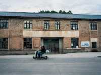 喜歡這樣的老巷，遠離城市的繁華