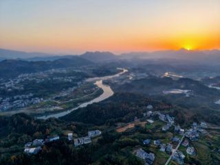 Hidden treasures of Laifeng County, Hubei—did you know? Step into the pristine wonders of nature!