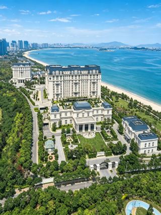 โรงแรมสไตล์ปราสาทฝรั่งเศสแห่งนี้ในเมืองเซี่ยเหมินเป็นจุดหมายปลายทางที่สมบูรณ์แบบสำหรับการพักผ่อนในวันหยุด